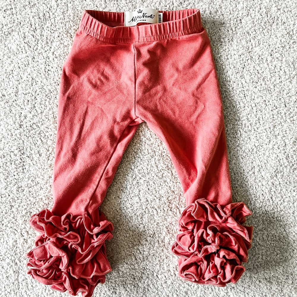 Ruffle bottom leggings